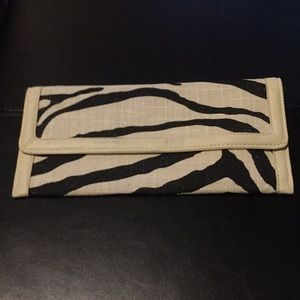 Cute creme/black clutch